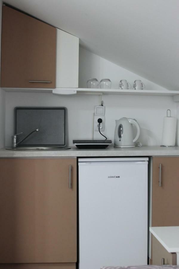 Ferienwohnung S. A. L. Prenociste Zrenjanin Exterior foto